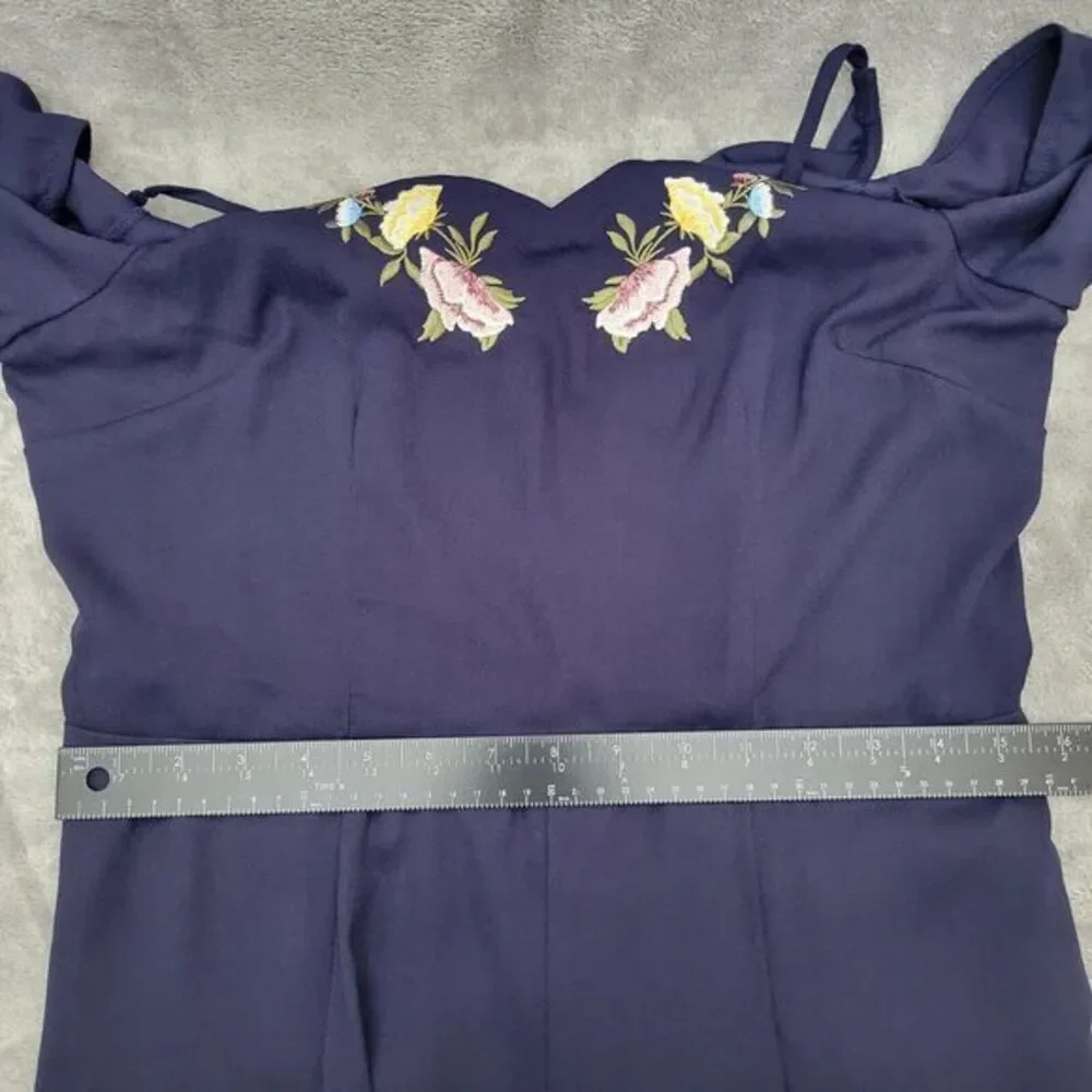 the Edit by Seventeen Women's Jumpsuit Romper Size 9 Cold Shoulder Wide Leg Blue